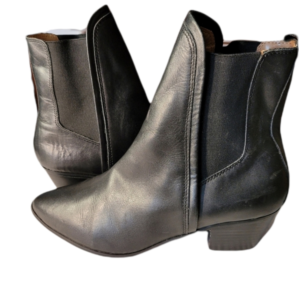 REPORT SIGNATURE IGGBY CHELSEA ANKLE BOOT IN BLACK LEATHER